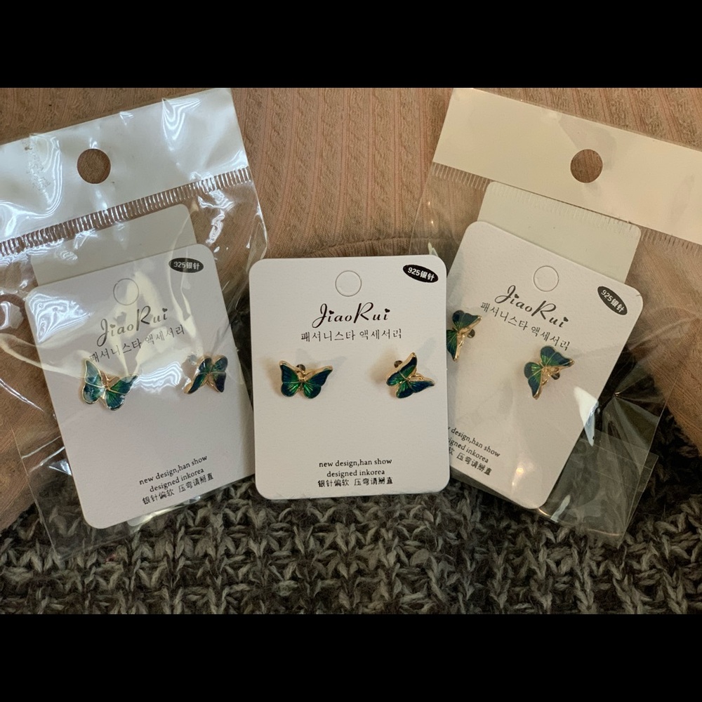 Butterfly earring